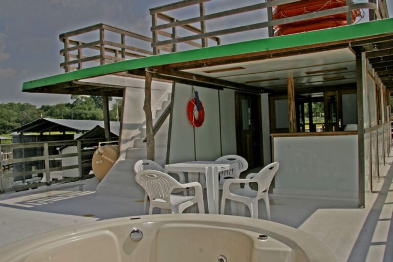 ecoadventures-hospedagem--34 otter premium leisure deck_GD-