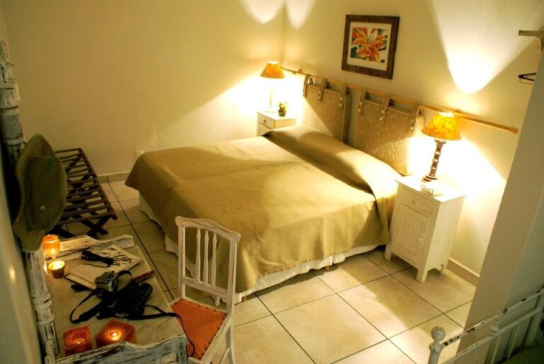 391595_191112180969642_446094337_n