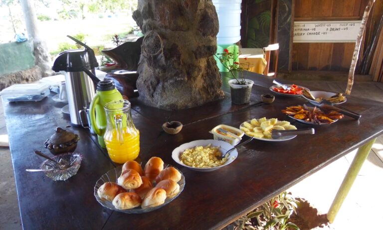 Anavilhanas Village - Café